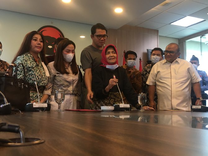 anggiat pasaribu bertemu arteria dahlan dan ibunda