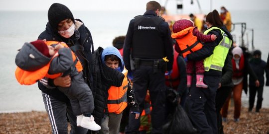 27 Migran Tenggelam karena Perahu Terbalik di Selat Inggris
