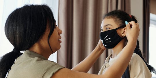 Cara Tepat Buat Anak Terbiasa Memakai Masker Untuk Cegah Covid-19