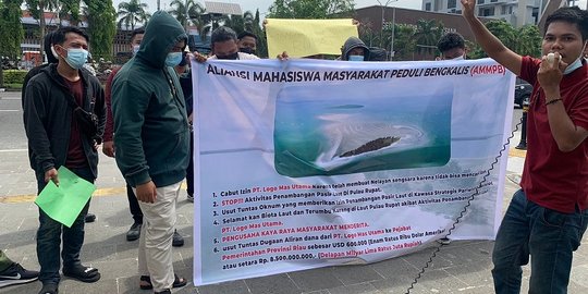 Demo Gubernur Riau, Mahasiswa Minta Penambangan Pasir di Pulau Rupat Dihentikan