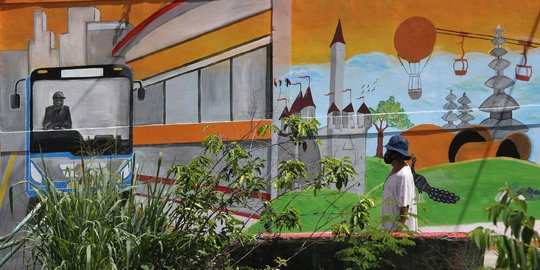Mural Bertema Kota Jakarta Jadi Media Edukasi dan Penghias Jalan
