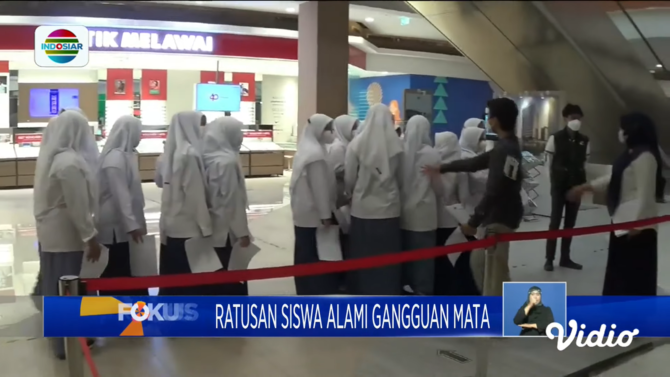 ratusan siswa sekolah di kota bogor alami gangguan penglihatan