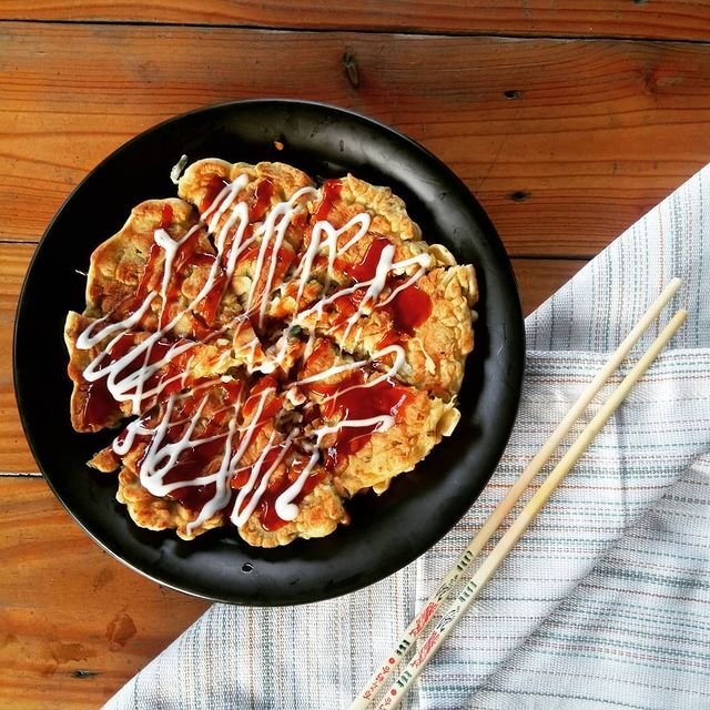 8 resep okonomiyaki gurih dan lezat camilan khas jepang menggugah selera