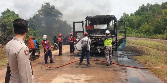 Bus Polres Muara Enim Pengangkut Vaksin Terbakar, 240 Dosis Vaksin Covid-19 Ludes