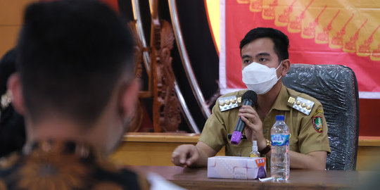 Gibran Akui Siswa Terpapar Covid di Solo Bertambah: Saya Tanggung Jawab