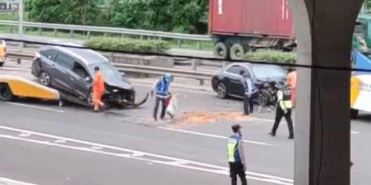 Nasib Kakek Pengemudi Mercy Lawan Arah di Tol Ditentukan Besok