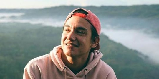 Pernah Berperan Jadi Bimbim Slank, Adipati Dolken Ceritakan Pengalamannya