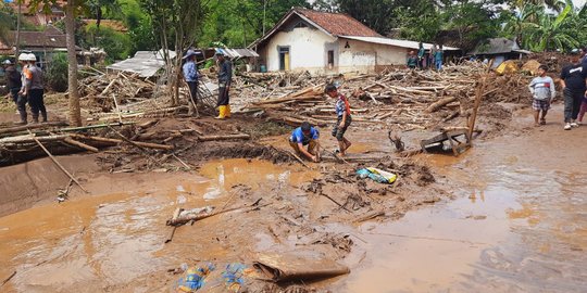 Delapan Desa Terdampak Banjir Bandang di Garut, Ratusan Warga Terpaksa Mengungsi