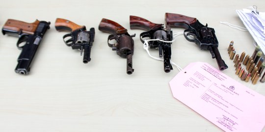 Dua Penjual Pistol Rakitan di Palembang Diciduk, Transaksi Dilakukan di Hotel