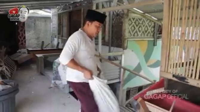 azis gagap