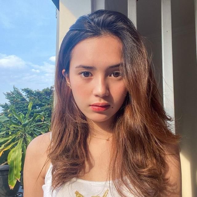 perjalanan karier beby tsabina