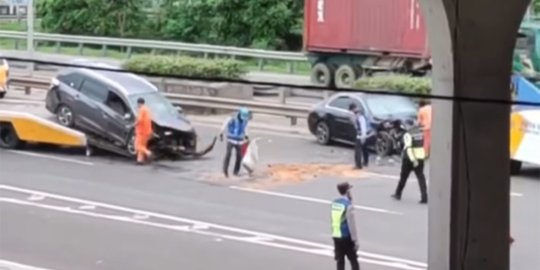 Menelusuri Sosok Kakek Pengemudi Mercy yang Lawan Arus di Tol JORR