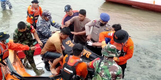 Perahu Terbalik Dihempas Ombak di Aceh Besar, Nelayan asal Bireuen Meninggal Dunia