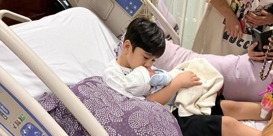 Kini Jadi Kakak, Rafathar Malik Ahmad Ungkap Ingin Pensiun Jadi Artis