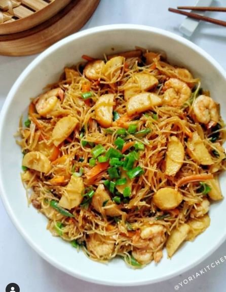 10 resep bihun goreng seafood sajian lezat dan menggugah selera