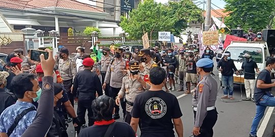 Mahasiswa dan Ormas di Bali Terlibat Bentrok, Sejumlah Orang Terluka