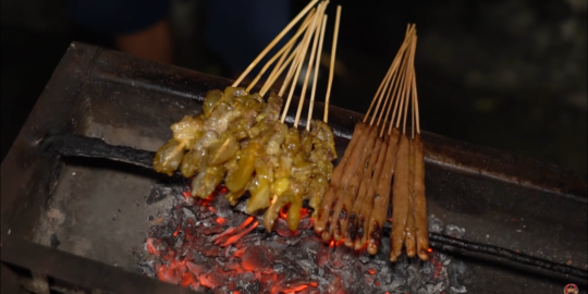 Mencicipi Sate Kalong, Si Legit khas Cirebon yang Hanya Dijual di Malam Hari