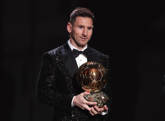 messi raih gelar ballon dor ketujuh