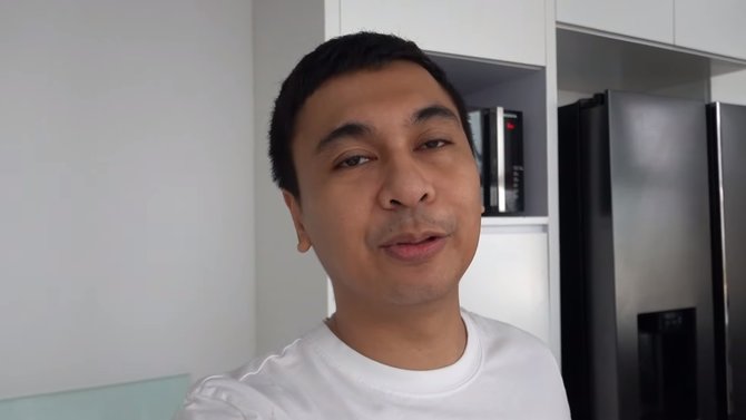 raditya dika pernah disidang kepala sekolah karena pakai sandal jepit ini ceritanya