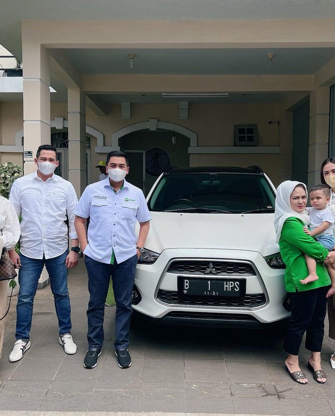 fuji dapat hadiah mobil