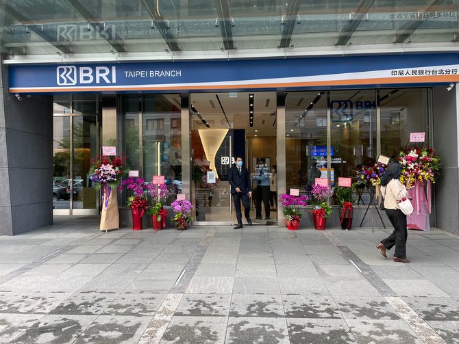 terus kembangkan potensi bisnis asia timur bri hadirkan kantor cabang di taiwan