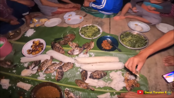 cara memasak nasi ngaleumeung di pangandaran