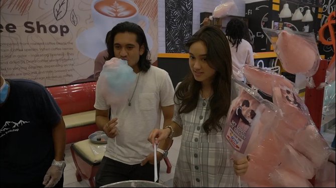 penuh keseruan pemain love story the series ikut gulali party yang digelar sinemart