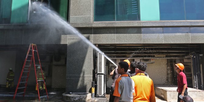 Petugas Damkar: Korban Kebakaran Gedung Cyber Terjebak 20 Menit