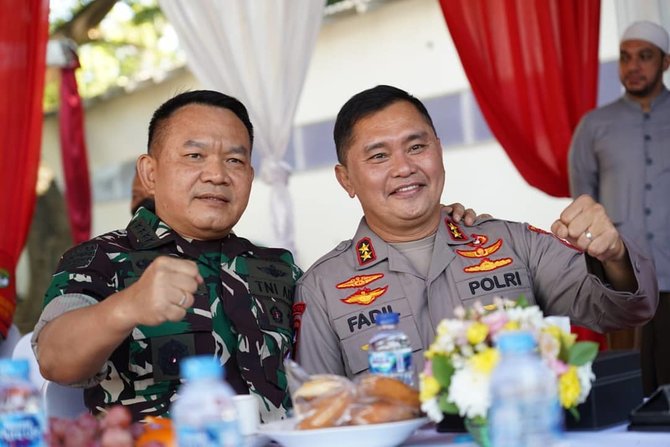 potret 2 sahabat tni polri