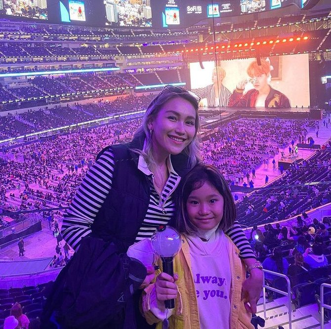 ayu ting ting nonton konser bts
