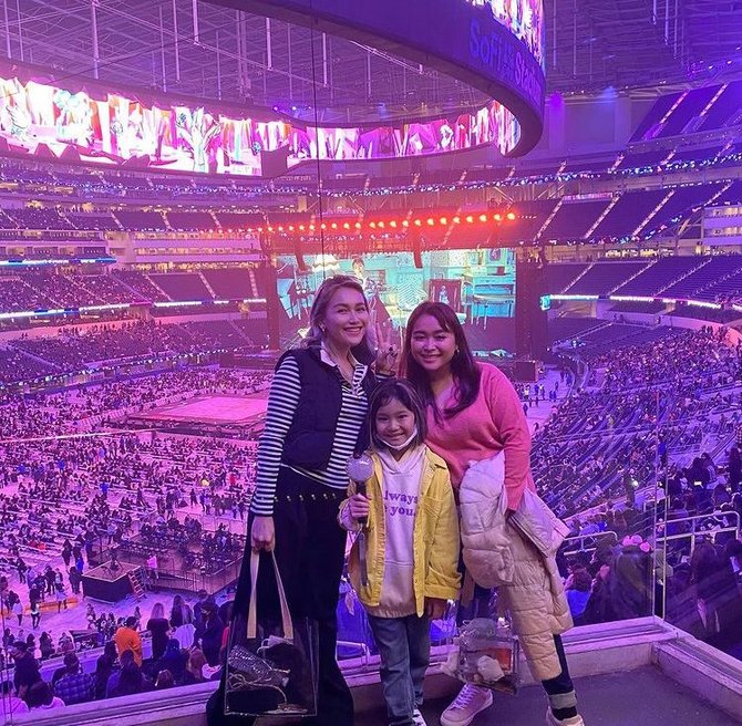 ayu ting ting nonton konser bts