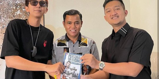 Crazy Rich Tom Liwafa Pilih Serahkan Rp400 Juta untuk Gala ke Faisal Ayah Bibi
