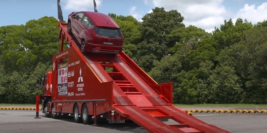 Legenda Paris-Dakar Hiroshi Masuoka Uji Kemampuan New Mitsubishi Xpander