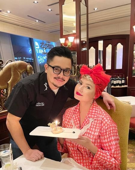 derby romero dan istri