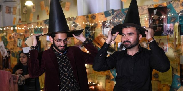 Terinspirasi Harry Potter, Mahasiswa Pakistan Ubah Kampus Jadi Hogwarts