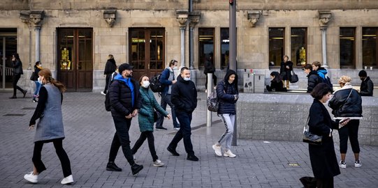 18 Penumpang Afrika Selatan yang Tiba di Belanda Positif Omicron