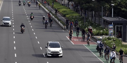 PPKM Level 2, Lalu Lintas Minggu Pagi di Jakarta Ramai Lancar