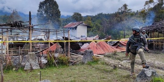 Gedung SMAN 1 Oksibil Dibakar, Polisi Duga Pelaku KKB Pimpinan Lamek Taplo