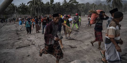 Kisah Ibu dan Empat Anak yang Terpisah saat Erupsi Gunung Semeru