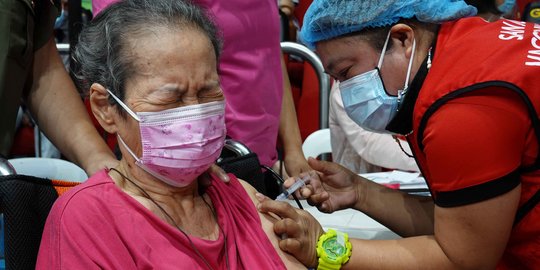 Sasar Warga Rentan Sosial, Pemkot Yogyakarta Gelar Vaksinasi Malam Hari