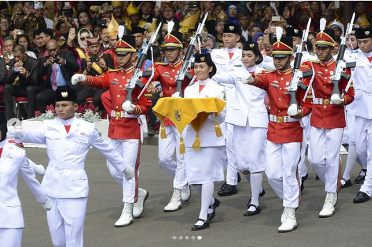 4 putri mayjen tni teguh pudjo