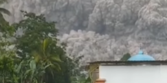 Jejak Letusan Semeru, Gunung yang Konon 'Dipindahkan' Dewa dari India