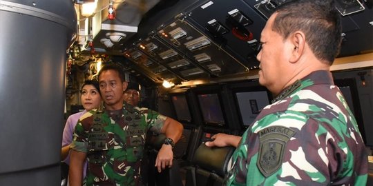 Ramai Membahas Panglima Jenderal Andika Pakai Identitas TNI AD di Seragam Lorengnya