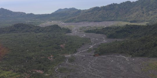 Kondisi Terkini Aliran Lahar Semeru usai Bencana Awan Panas Guguran