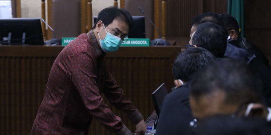 Eks Wakil Ketua DPR Azis Syamsuddin Jalani Sidang Perdana Kasus Suap