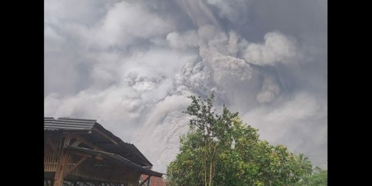 PVMBG Kesulitan Prediksi Kemunculan Awan Panas Guguran Gunung Semeru