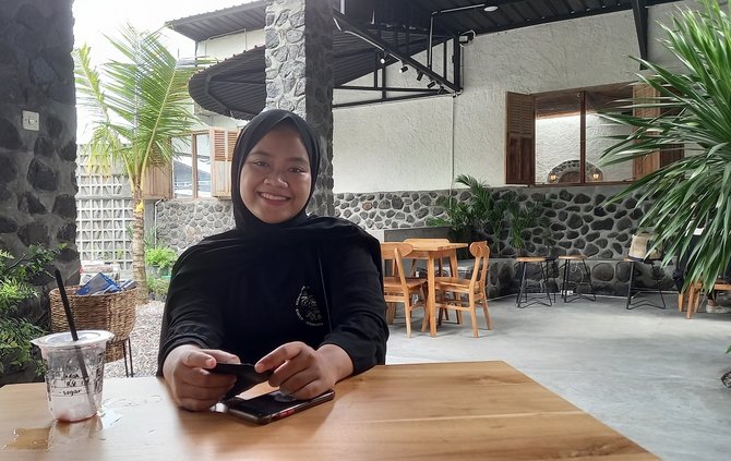 ketua komunitas inspirasi hamur indah wulandari