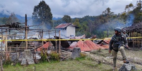 Usai SMAN 1 Oksibil Diduga Dibakar KKB, 5 Jeriken BBM Ditemukan di SMPN 1 Oksibil