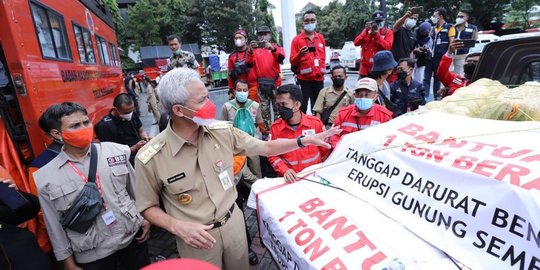 Ganjar Harap Bantuan dari Pemprov Jateng Ringankan Beban Pengungsi Erupsi Semeru