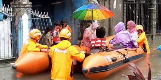 Curah Hujan Tinggi Makassar Dikepung Banjir